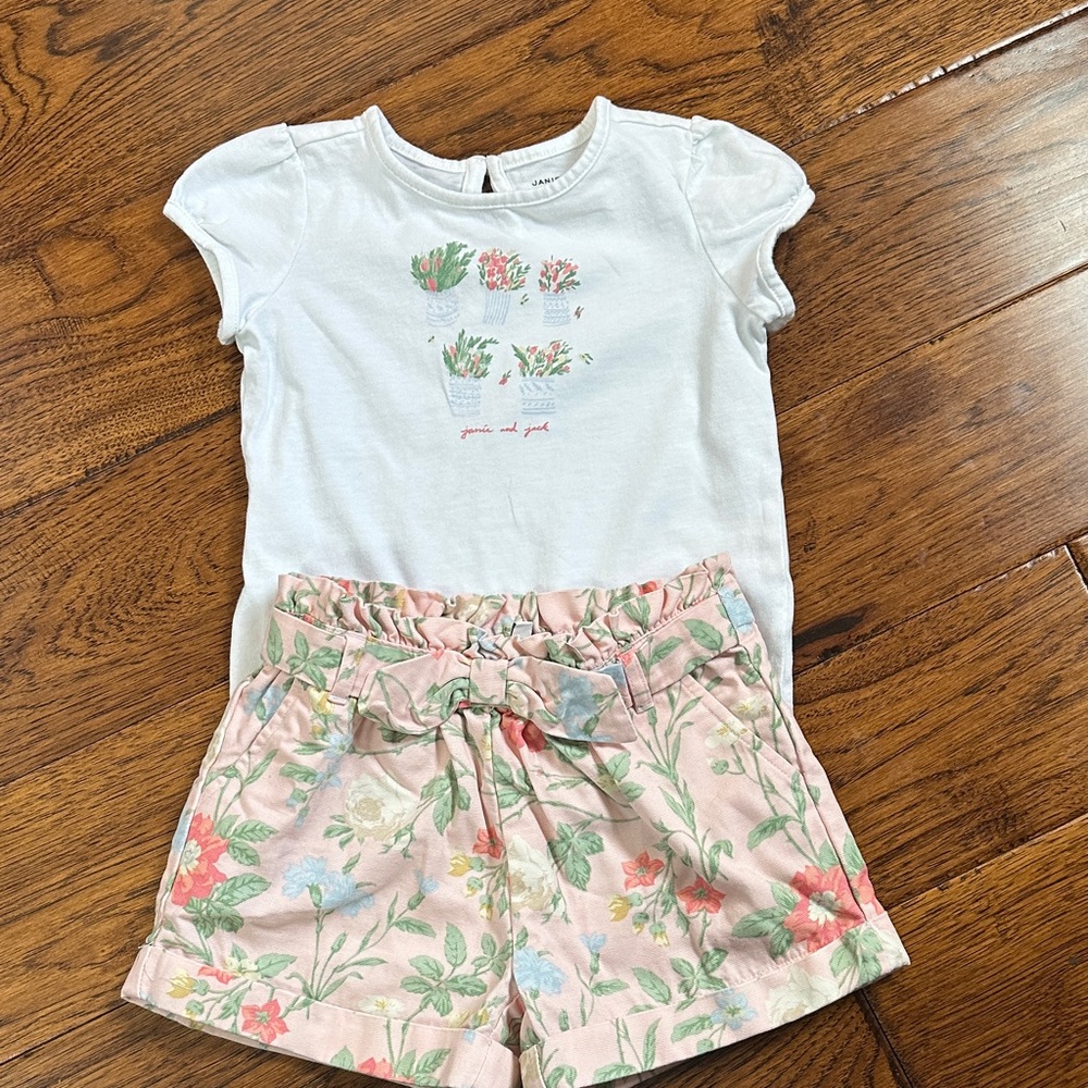 Floral Print Shorts and White Graphic Tee Set
Janie and Jack